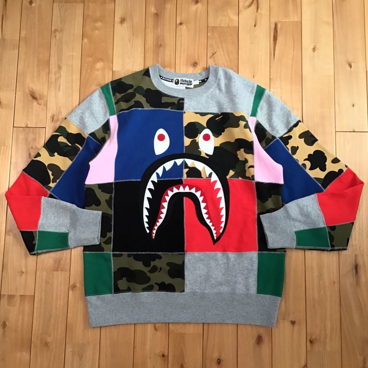 全国総量無料で 良品 A bathing ape Shark shark bapecamo A sweat XL