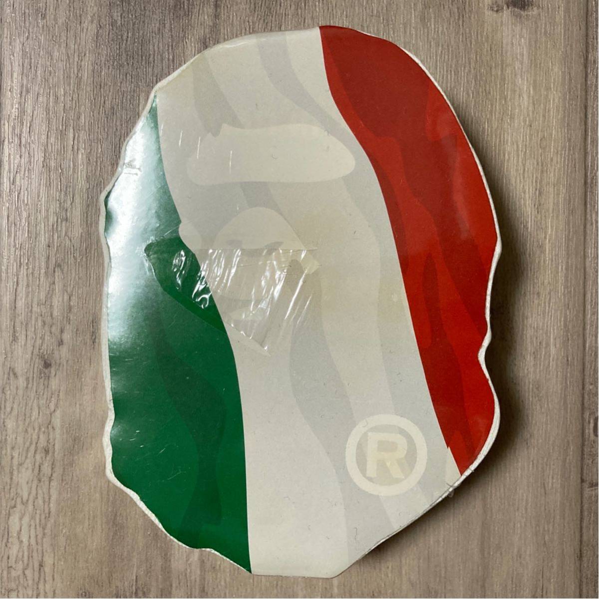 ★未開封★ イタリア 国旗 BAPE HEAD 圧縮 Tシャツ Mサイズ a bathing ape italy flag NIGO エイプ ベイプ アベイシングエイプ m60_画像2