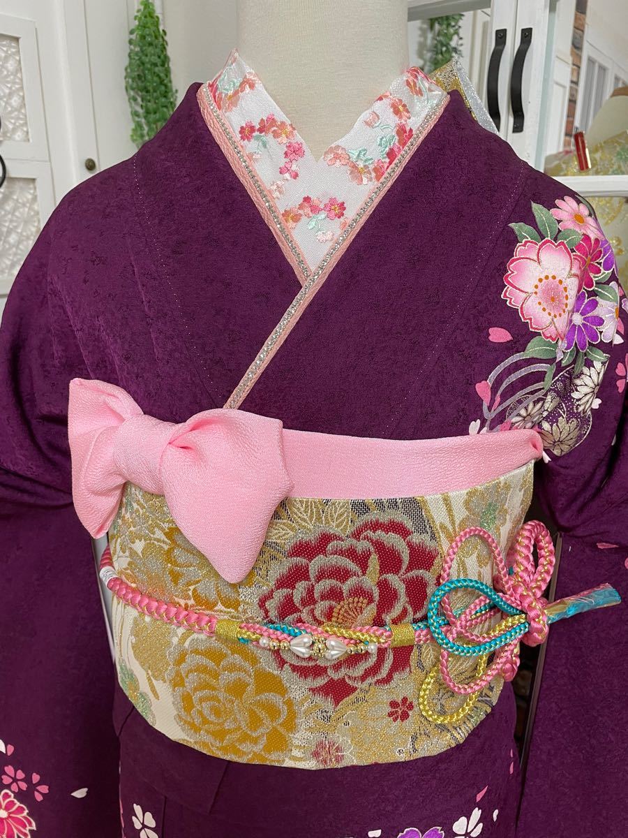 正絹 高貴な赤紫色の素敵な未使用品振袖ほぼフルセット ふくよか 正絹 高貴な赤紫色の素敵な未使用品振袖ほぼフルセット ふくよか