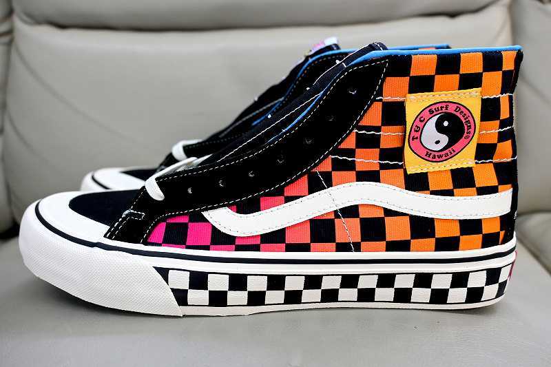 新品未使用 VANS バンズ US企画 SK8-HI 138 DECON SF 陰陽ロゴ チェッカーフラッグ柄 TOWN & COUNTRYコラボ ￥10,450 US8.5 26.5センチ_画像3