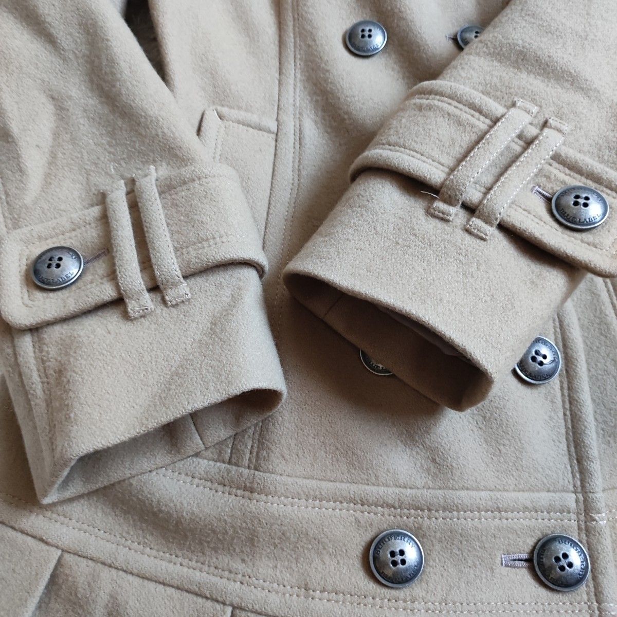BURBERRY BLUE LABEL バーバリーブルーレーベル レンチコート プリーツコート ベージュ 38 吉川ひなの着用