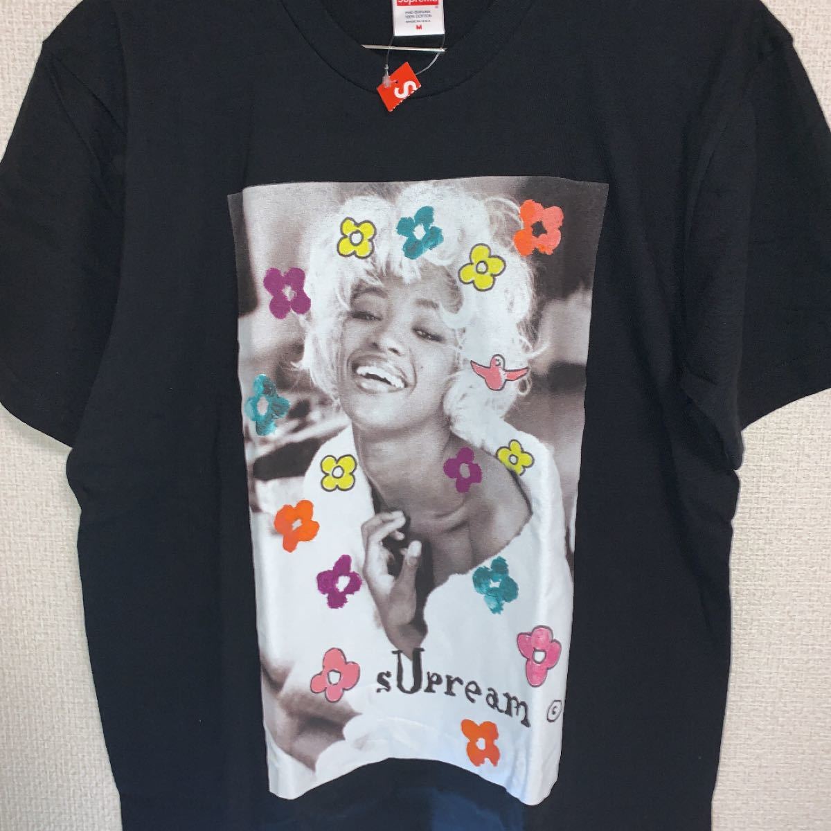 最新作得価 Supreme - supreme Naomi Tee Mサイズ ナオミの通販 by