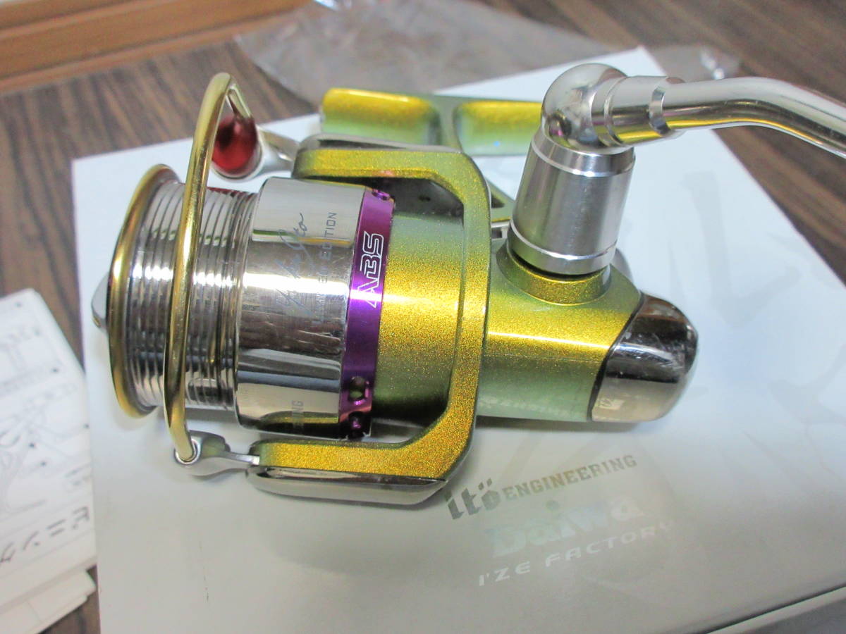 DAIWA TD-ito 2506C 鬼手仏心 Megabass B リール DAIWA TD-ito 2506C 鬼手仏心 Megabass B リール