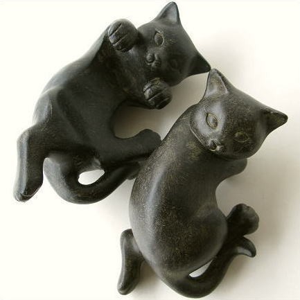 猫 ネコ ねこ 置物 置き物 雑貨 かわいい 可愛い オブジェ アジアン雑貨 やんちゃな2匹の子ネコの画像1