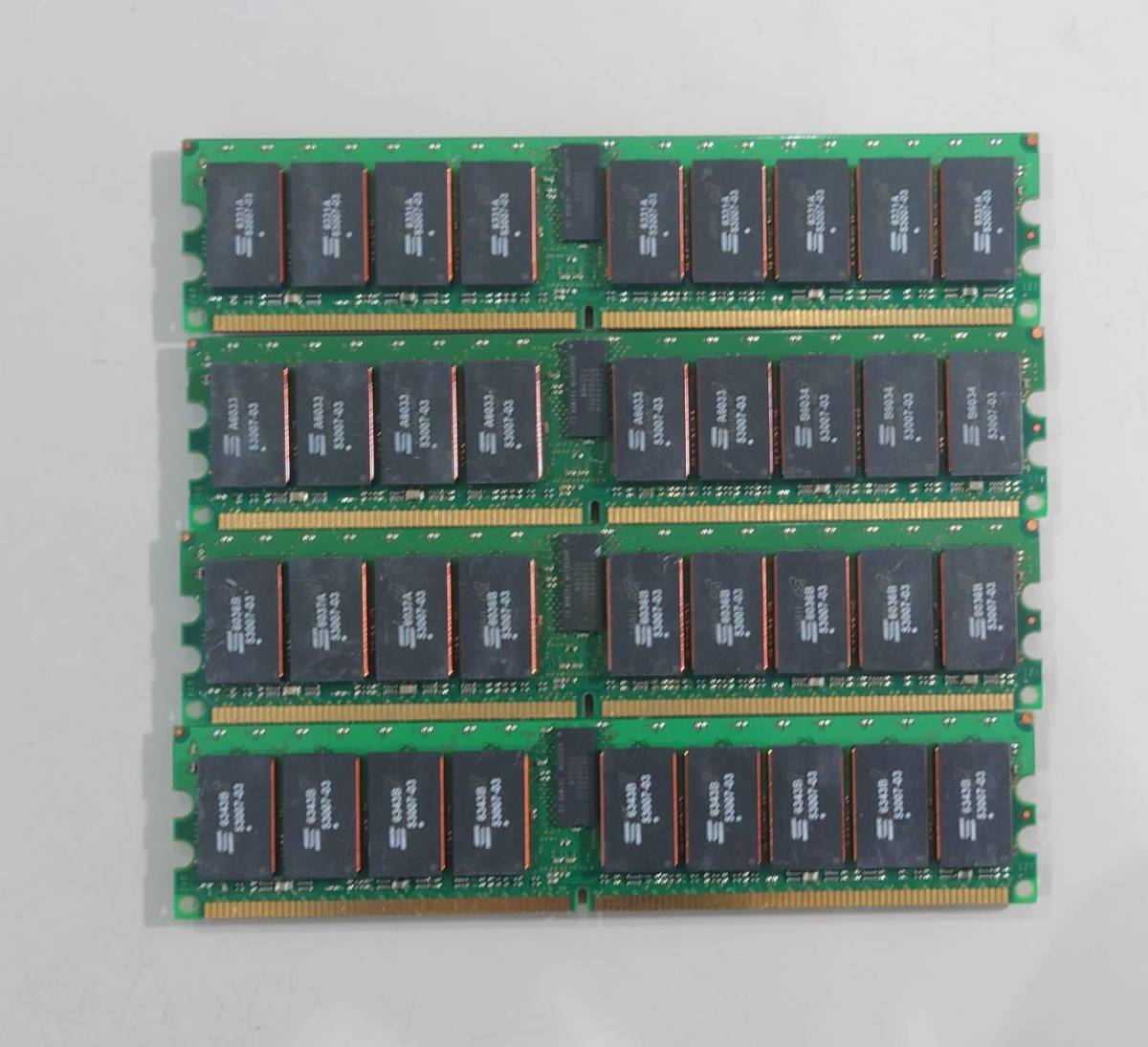 KN2965 【現状品】Micron 4GB 2Rx4 PC2-3200R-333-12-K0 4枚セット_画像3