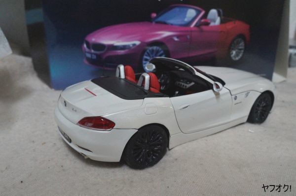  Kyosho BMW Z4 sDrive 35i (E89) 1/18 миникар белый 