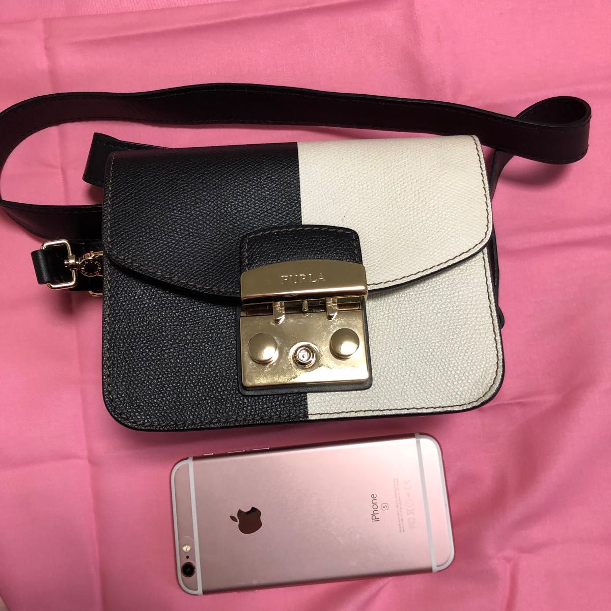 【極美品】フルラ　FURLA  メトロポリス　レザーショルダーバッグ　ミニバッグ  ショルダーバッグレディース