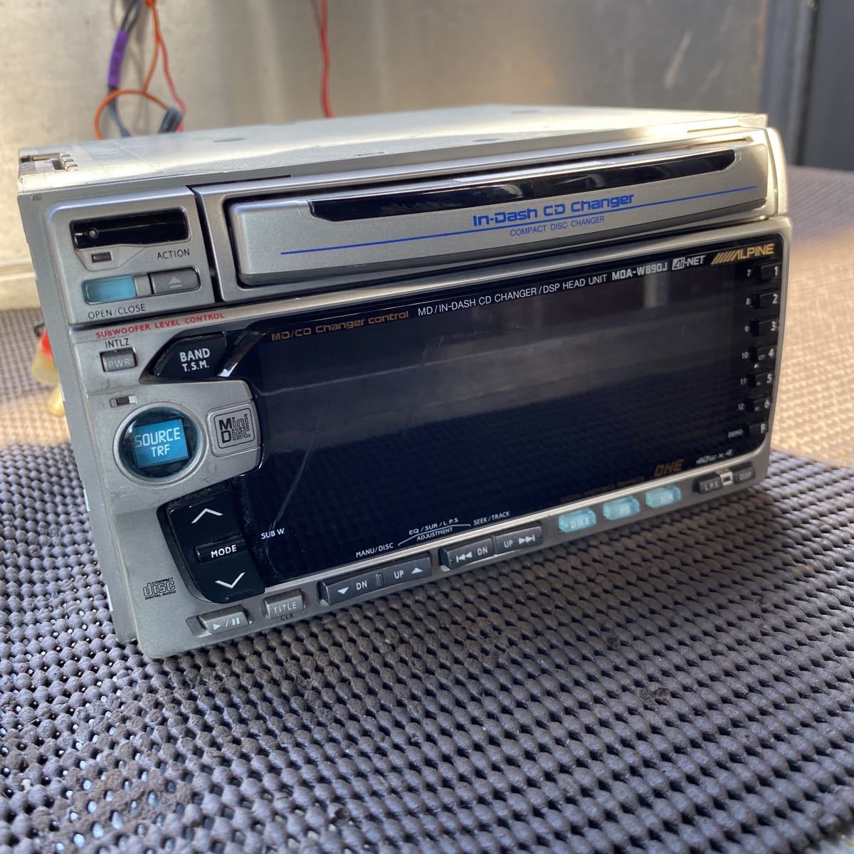 ALPINE MD/INDASH CD CHANGER/DSP HEAD UNIT MDAW890J operation not yet
