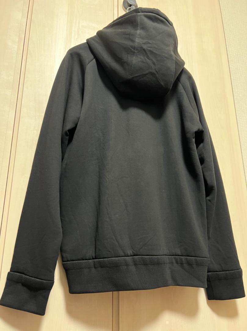 定価10万円!!☆新品未使用☆本物保証! MONCLER ダブルワッペン ジップパーカー XLサイズ ブラック 黒色 人気カラー 国内完売品_画像4
