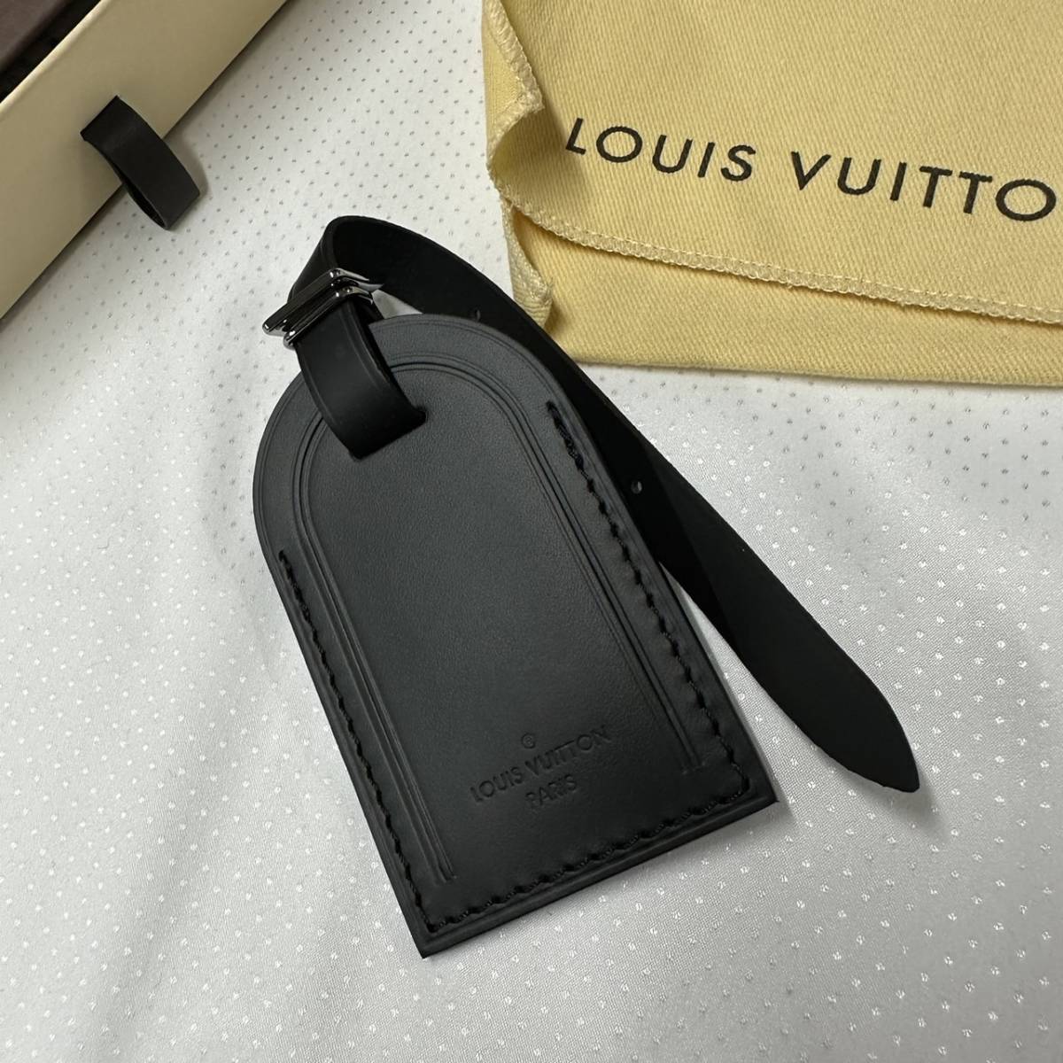 新品 LOUIS VUITTON×FRAGMENT ルイヴィトン×フラグメント☆ポルト アドレス ネームタグキーホルダー バッグチャーム_画像3