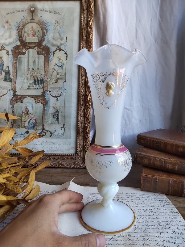 フランスアンティーク オパールセントガラス ボンボニエール 蓋付きのグラス 花瓶 フランスアンティーク オパールセントガラス ボンボニエール 蓋