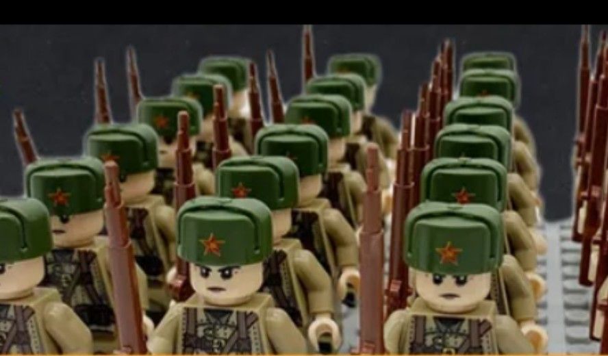 ソビエト軍ミニフィグ　匿名配送　LEGO互換　ロシア兵　レゴブロック　ライフル銃　武器　誕生日プレゼント　インテリア　クリスマス