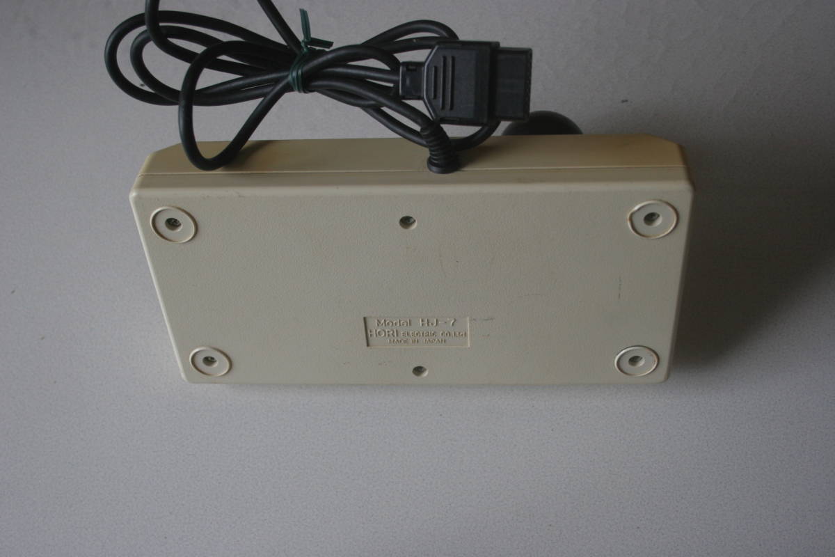  Famicom контроллер HORI HJ-7