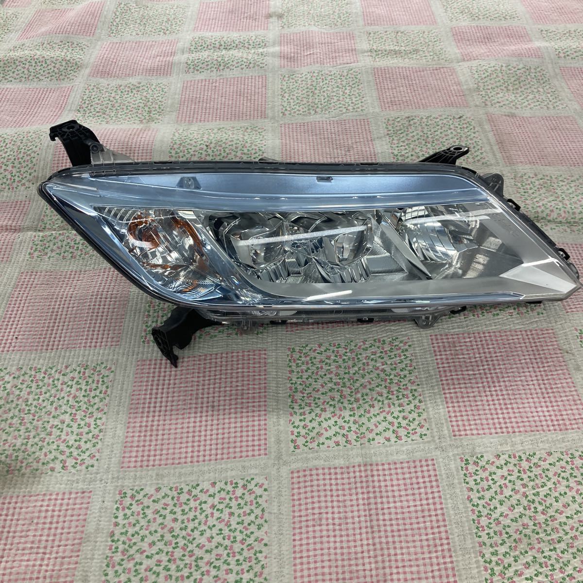 ホンダ グレイス 右ヘッドライト marz.jp