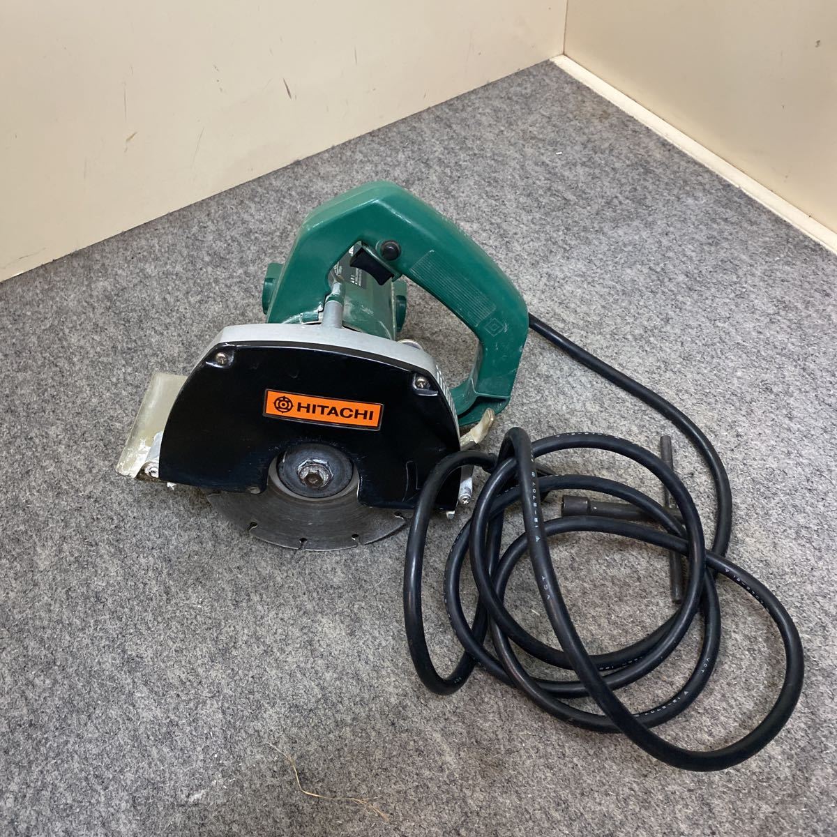 日立工機 155mm カッタ CM6 100V ダイヤモンドカッター付き 丸 日立工機 155mm カッタ CM6 100V ダイヤモンドカッター付き 丸