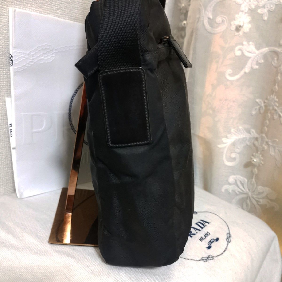 【正規品】プラダPRADA 斜めがけショルダーバッグ イタリア製 保証カード白タグあり 真贋保証込!
