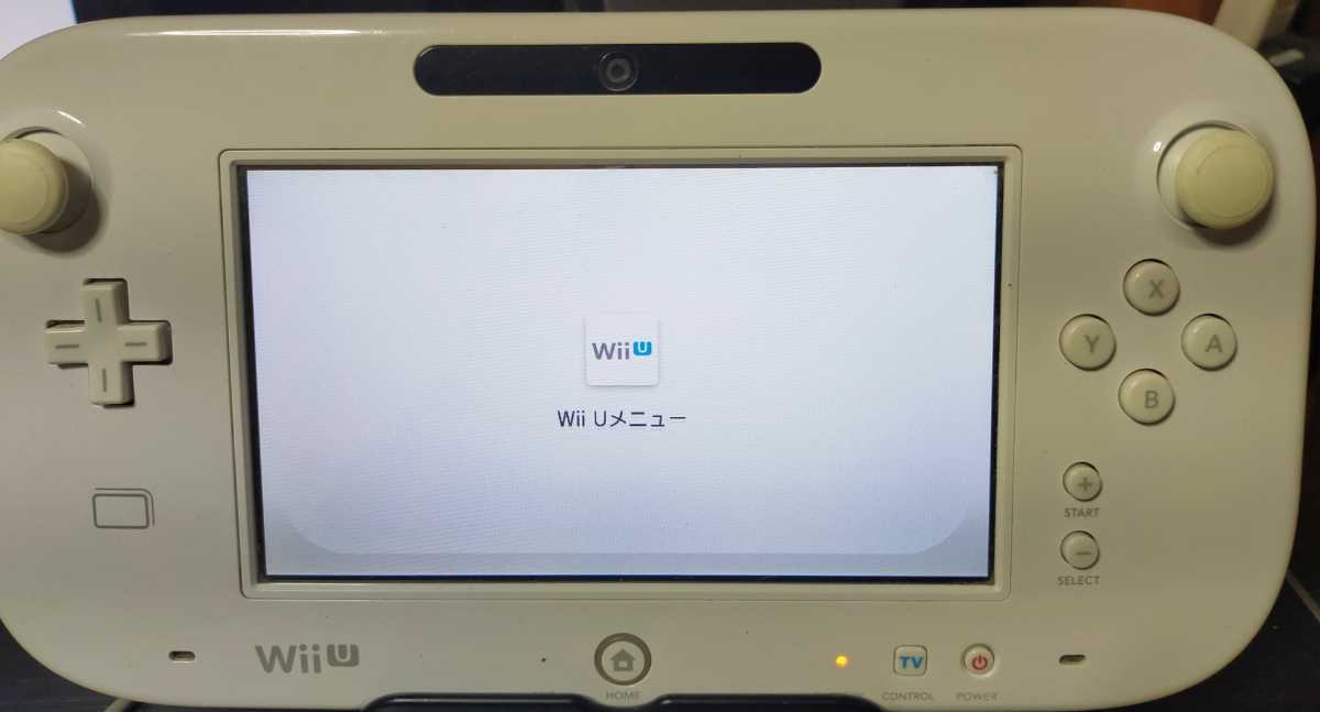 【中古・おまけ多数！】WiiU本体 すぐに遊べるファミリープレミアムセット白＋Wii Fit U バランスwiiボードお付けします【即決・送料込！】