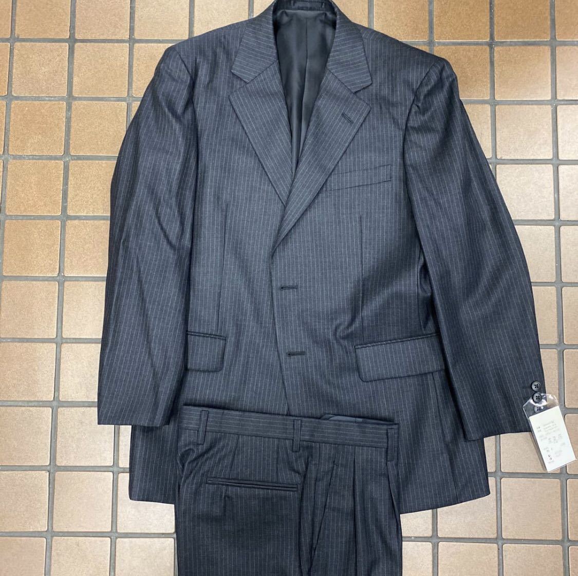 【高品質】 新品タグ付き激安高級カネボウ・オム・ナノペルスーツ ウール100% セットアップ サイズA6 チャコールグレーペンシルストライプ Kanebo Lサイズ 【高品質】 新品タグ付き激安高級カネボウ・オム・ナノペルスーツ ウール100% セットアップ サイズA6 チャコールグレーペンシルストライプ Kanebo Lサイズ