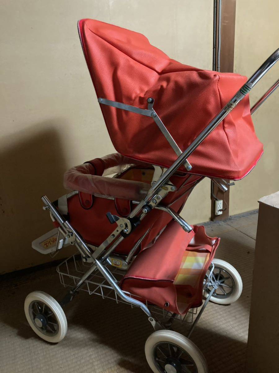 ヤフオク! - 昭和レトロ ベビーカー 赤 乳母車 古民家