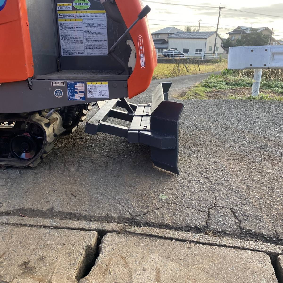 Yahoo!オークション - 福岡発クローラー 除雪機 排土板 運搬車 SR-J2 Yahoo!オークション - 福岡発クローラー 除雪機 排土板 運搬車 SR-J2
