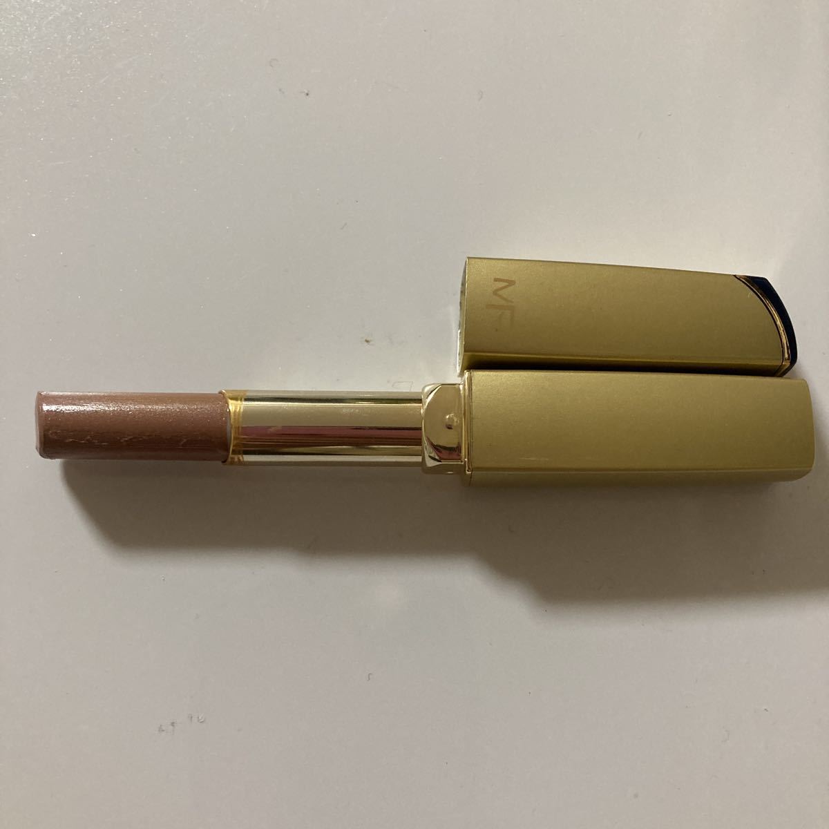 Max Factor / International Lip Silks / S642F / BEIGEE / ГОДА / ГУБКА / ПРАВА ЛИСТ 3300 ИЕН