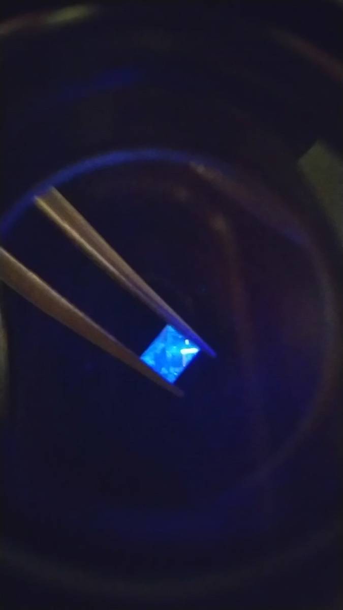 強蛍光 天然 イエローダイヤモンド0.219ct ほんのりイエロー M SI-1 スクエア ソ付き 