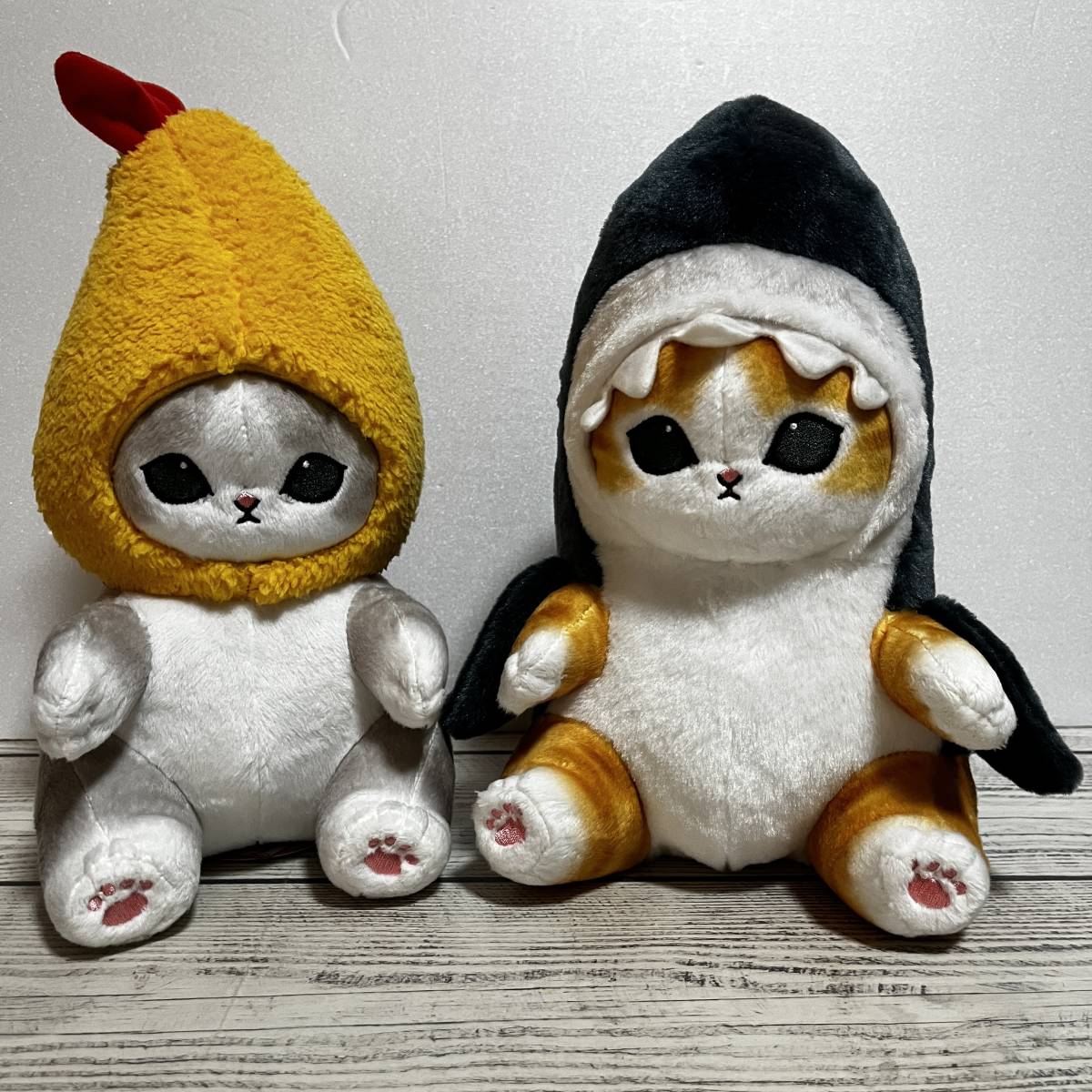 2体 人気 mofusand(モフサンド) サメにゃん えびにゃん ぬいぐるみ S ぢゅの (タグ付き新品未使用品)