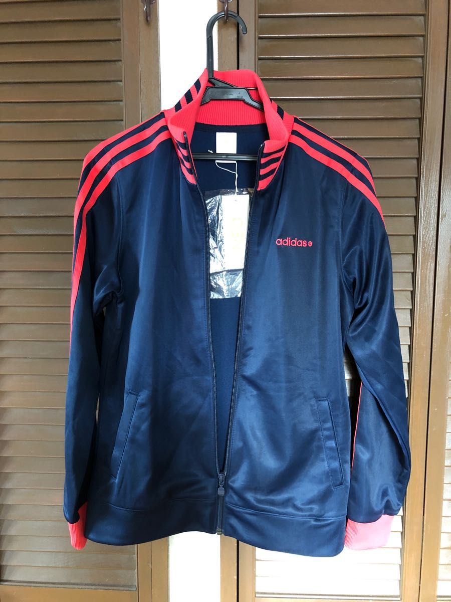新品 タグ付き adidas ジャージ上下セット S90766 L 国内正規品 新品 タグ付き adidas ジャージ上下セット S90766 L 国内正規品