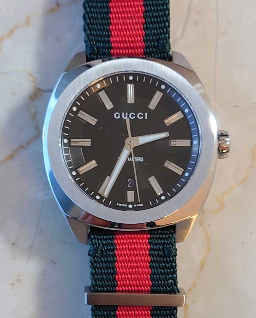新品未使用 グッチ gucci GG2570 YA142305 ブラックダイアル×ツートン