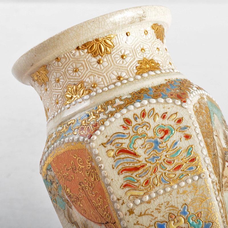 薩摩焼 古薩摩 色絵金彩 山水人物文 面取六角花生 D R4807