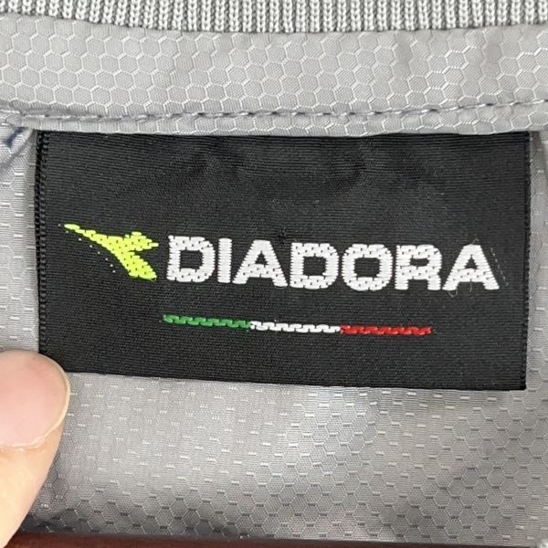 DIADORA ディアドラ メンズ トップス スポーツ ウェア 長袖 Lサイズ ウィンドブレーカー 上着 ロゴ Vネック グレー 灰色 シルバー_画像6