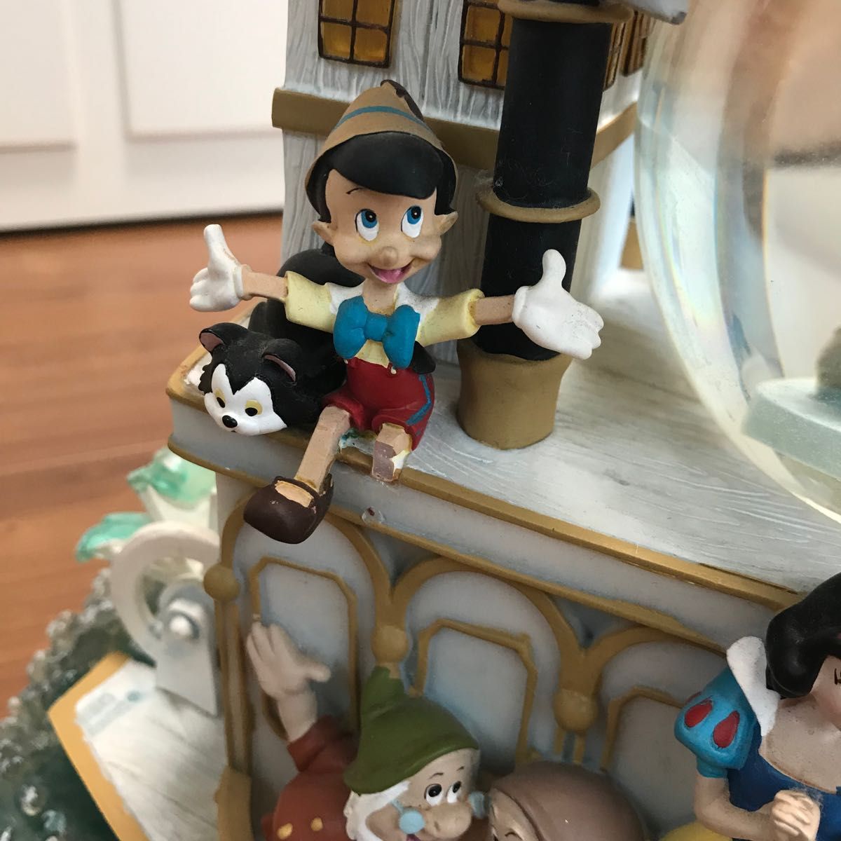 Disney ディズニー ミッキー 75周年記念 スノードーム Disney ディズニー ミッキー 75周年記念 スノードーム