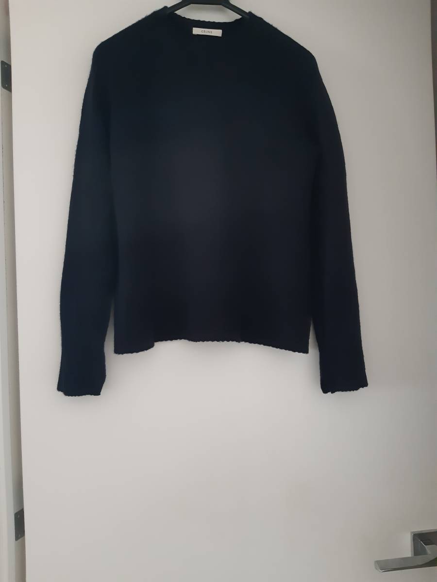 CELINE フィービーファイロの名作のアイコニックカシミヤニットです