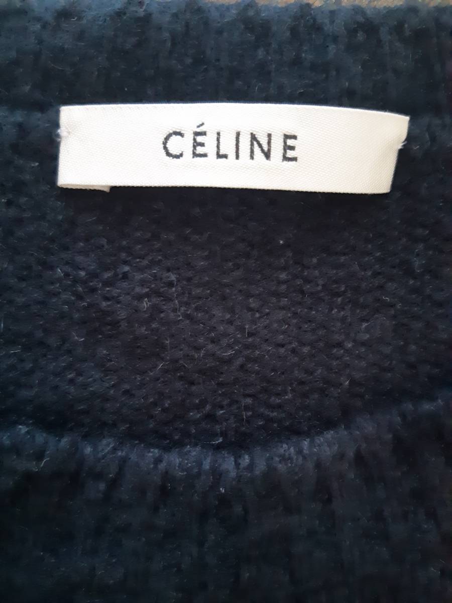 CELINE フィービーファイロの名作のアイコニックカシミヤニットです