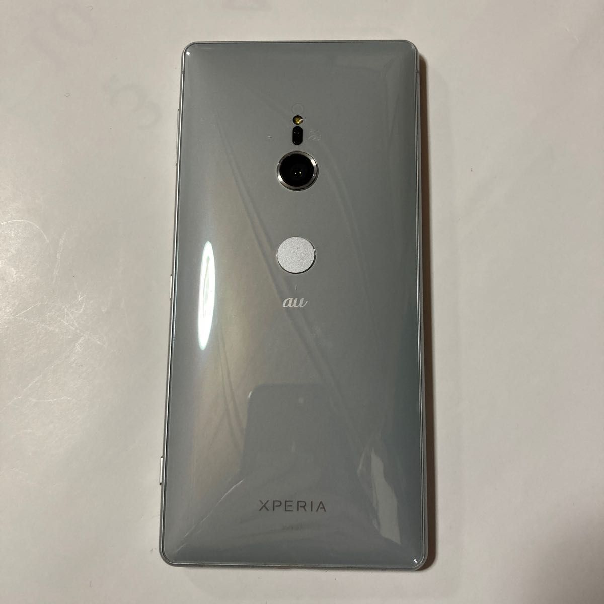 美品 SOV37 Xperia XZ2 SIMロック解除済み リキッドシルバー au SONY 