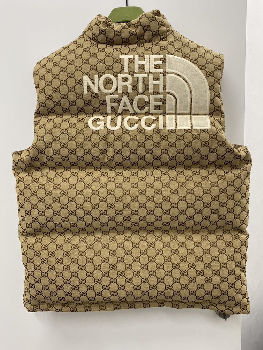 GUCCI×THE NORTH FACE グッチ×ザ ノースフェイス GG ダウンベスト ベージュ サイズ:L メンズ_画像2