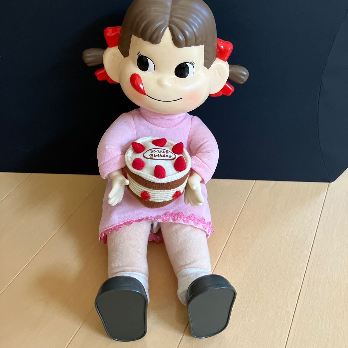 おすわりペコちゃんぬいぐるみ 不二家ペコちゃん ペコちゃん人形 おすわりペコちゃんぬいぐるみ 不二家ペコちゃん ペコちゃん人形