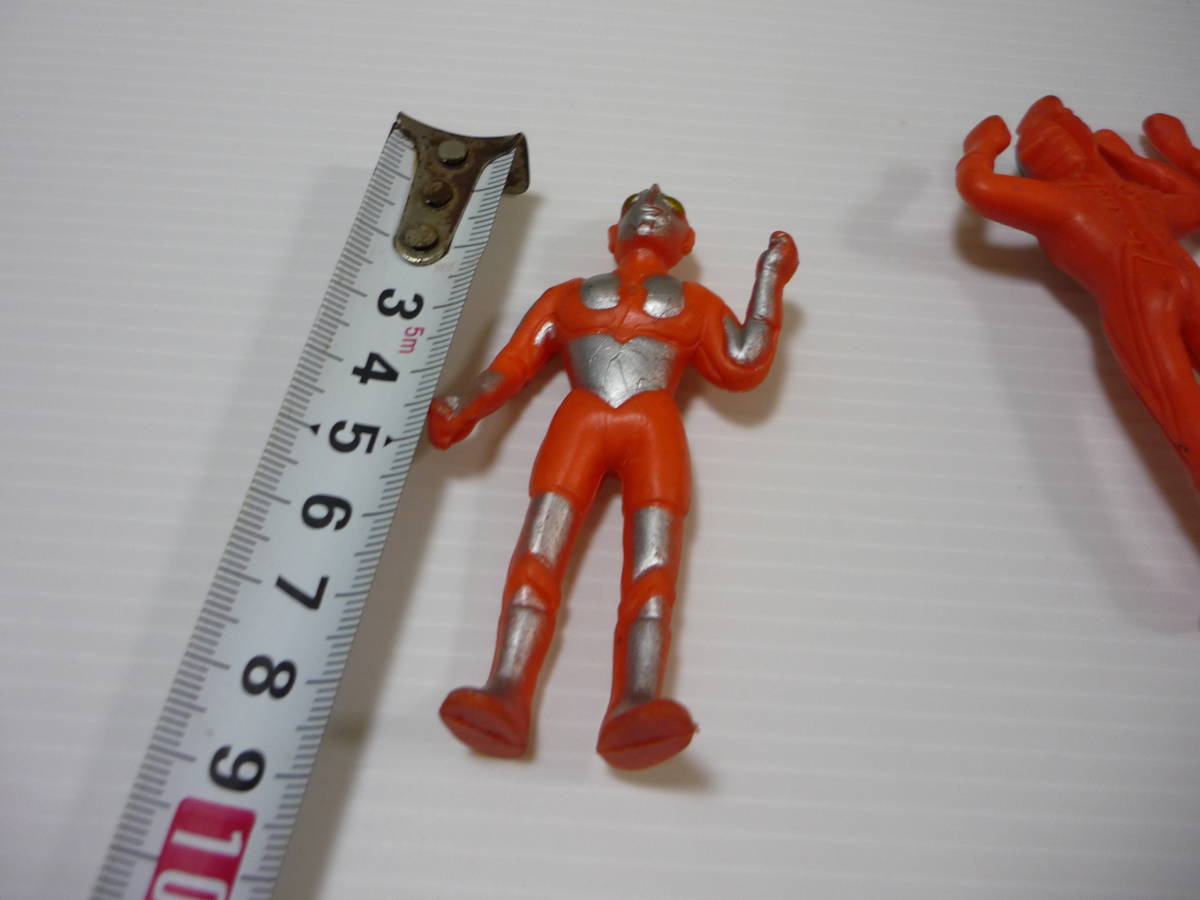 【送料無料】人形 5個セット ウルトラマン 磁力戦 8cmシリーズ ゴム製 消し人形 消しゴム人形 当時物 タロウ 父 母 セブン_画像6