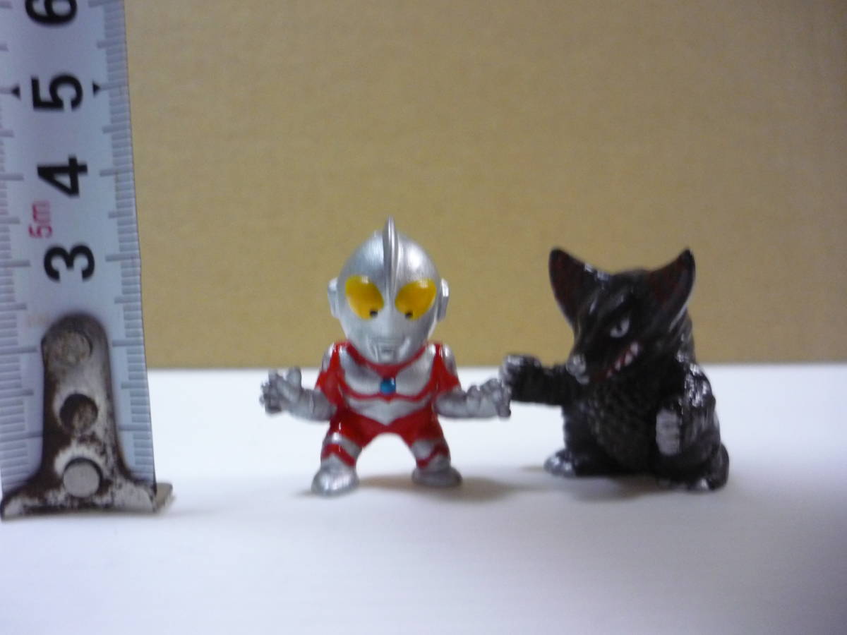 【送料無料】フィギュア 2個セット ウルトラマン ゴモラ ウルトラマン ポケットヒーロー 色彩カラー 消し人形 人形 ウルトラマン倶楽部_画像6