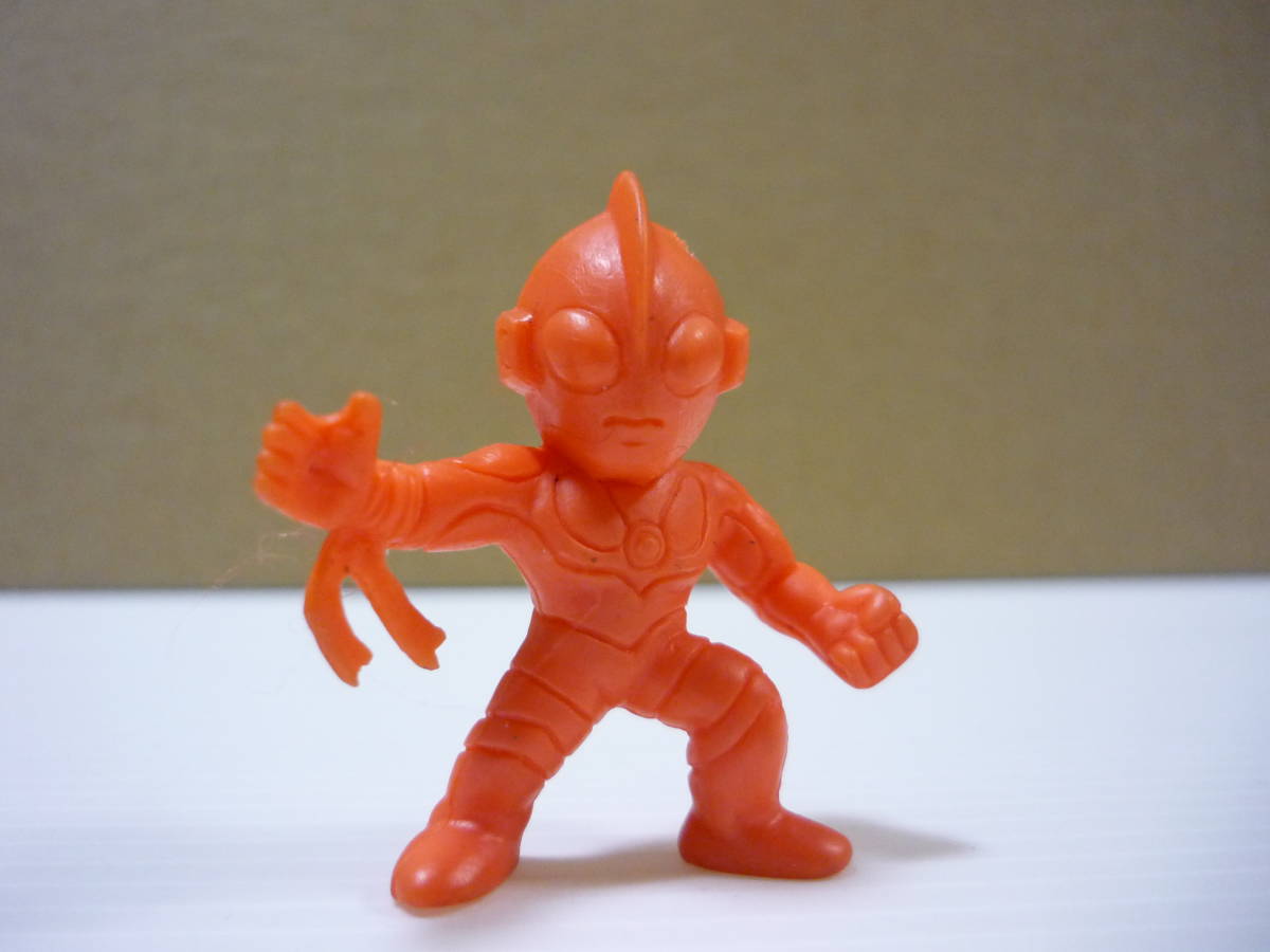 【送料無料】人形 闘士 ウルトラマン オレンジ色 超闘士激伝 ベストセレクション 怪獣 消しゴム 人形 消しゴム人形 当時物
