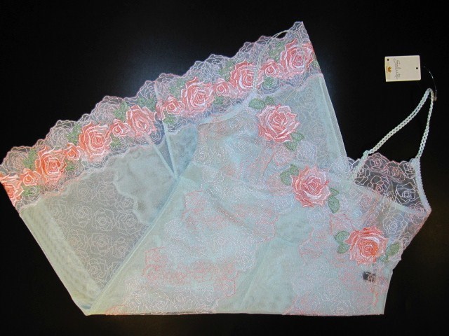 セールSALE%OFF サルート 店舗限定 スリップM 85 ecousarecycling.com