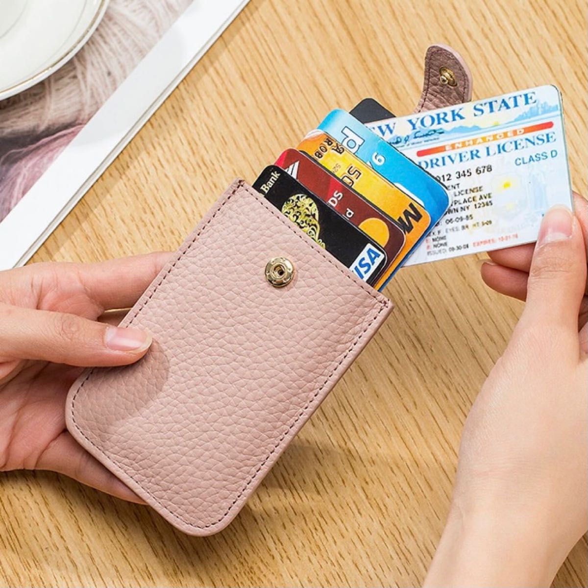 カードケース カードホルダー レッド 赤 男女兼用 スキミング防止 軽量 定期入れ ユニセックス ミニ財布 革財布 カード入れ