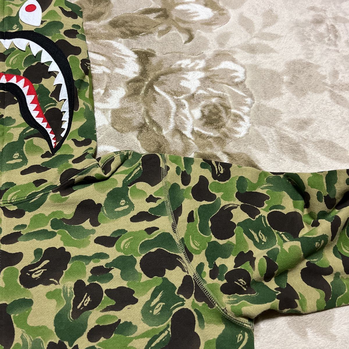 くすみ水色 APE BAPE KAWS READYMADE シャークパーカー M camo | www