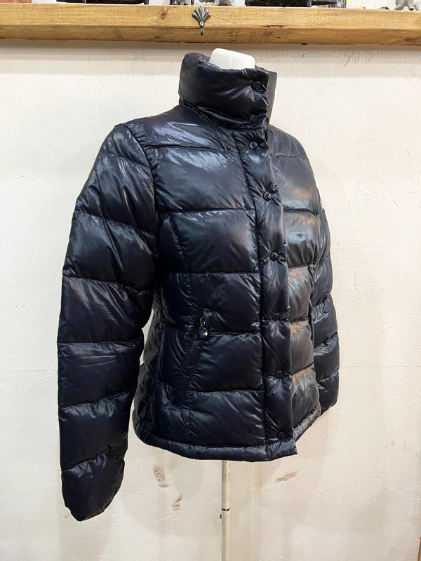 K61★MONCLER/モンクレール CLAIRE クレア ロゴワッペンダウンジャケット レディース サイズ0 ネイビー アウター ダウン USED ★_画像3