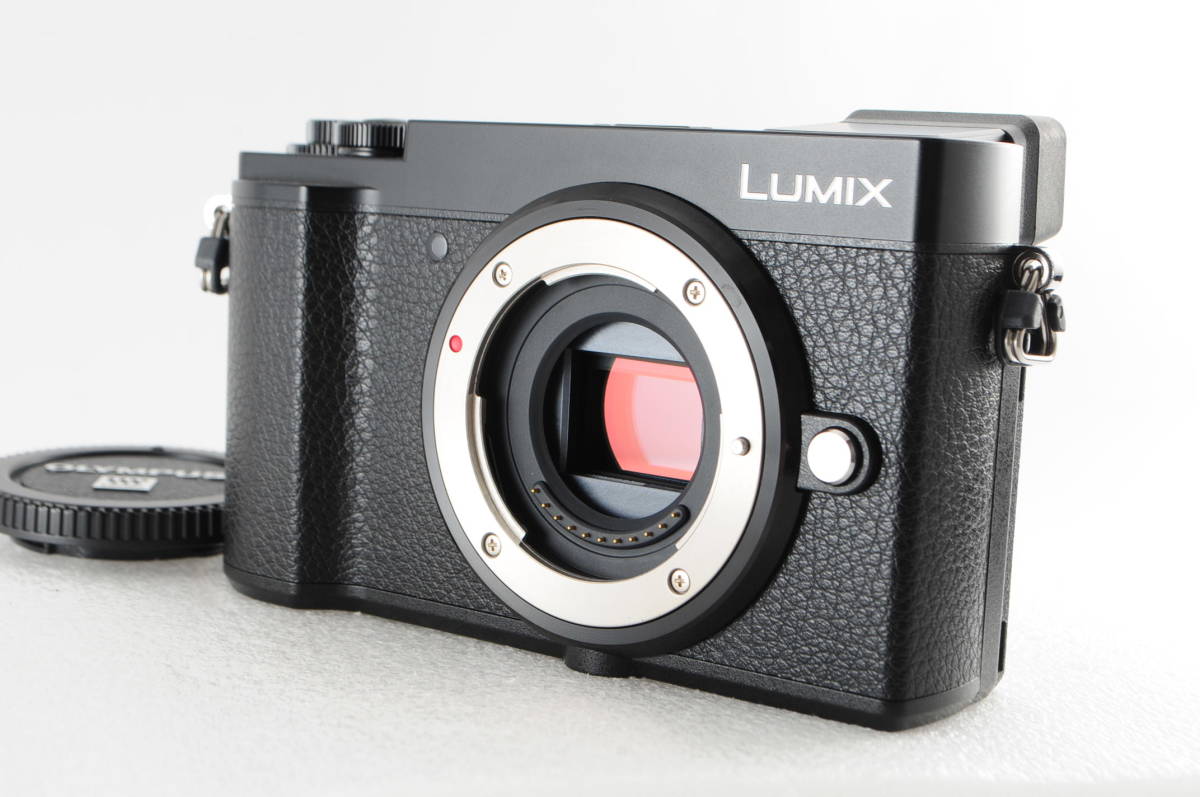 ☆箱、ストラップ、取説付☆ Panasonic Lumix DC GX7MK3-