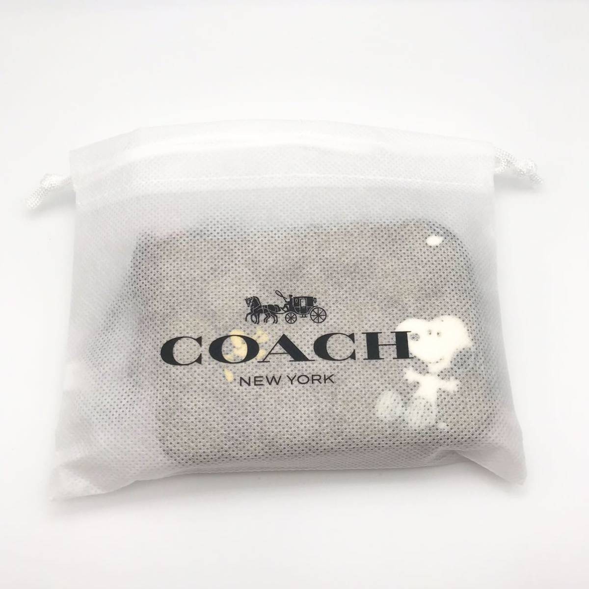 COACH X PEANUTS コラボ 大人気 Lジップ カードケース COACH X PEANUTS コラボ 大人気 Lジップ カードケース