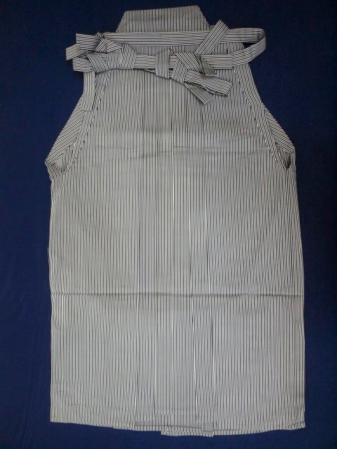 おすすめ 貸衣装処分品 0503 正絹男性用袴 2尺3寸5分 行燈型 黒/グレー 細縞 89㎝(172㎝前後) 一般 おすすめ 貸衣装処分品 0503 正絹男性用袴 2尺3寸5分 行燈型 黒/グレー 細縞 89㎝(172㎝前後) 一般