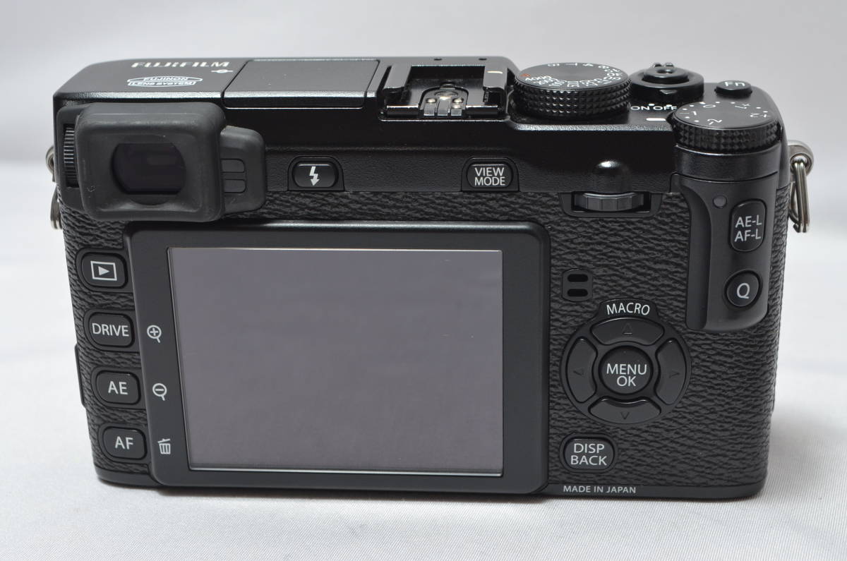 在庫限り】 FUJIFILM ミラーレス一眼 X-E1 ボディ ブラック FX-X-E1B