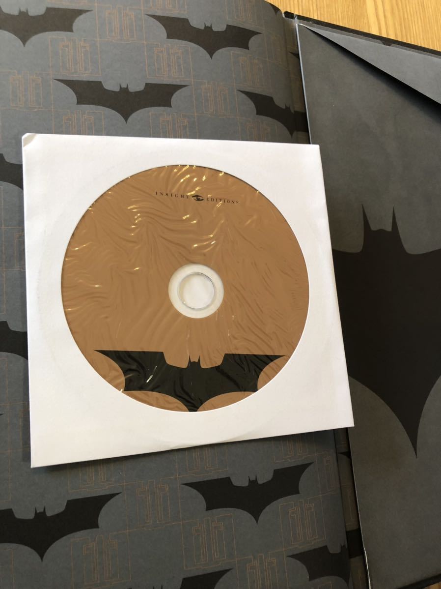 送料無料　THE DARK KNIGHT MANUAL　ダークナイトマニュアル　洋書　写真集 仕掛け本　ギミック満載　CD付録付　クリストファーノーラン_画像8