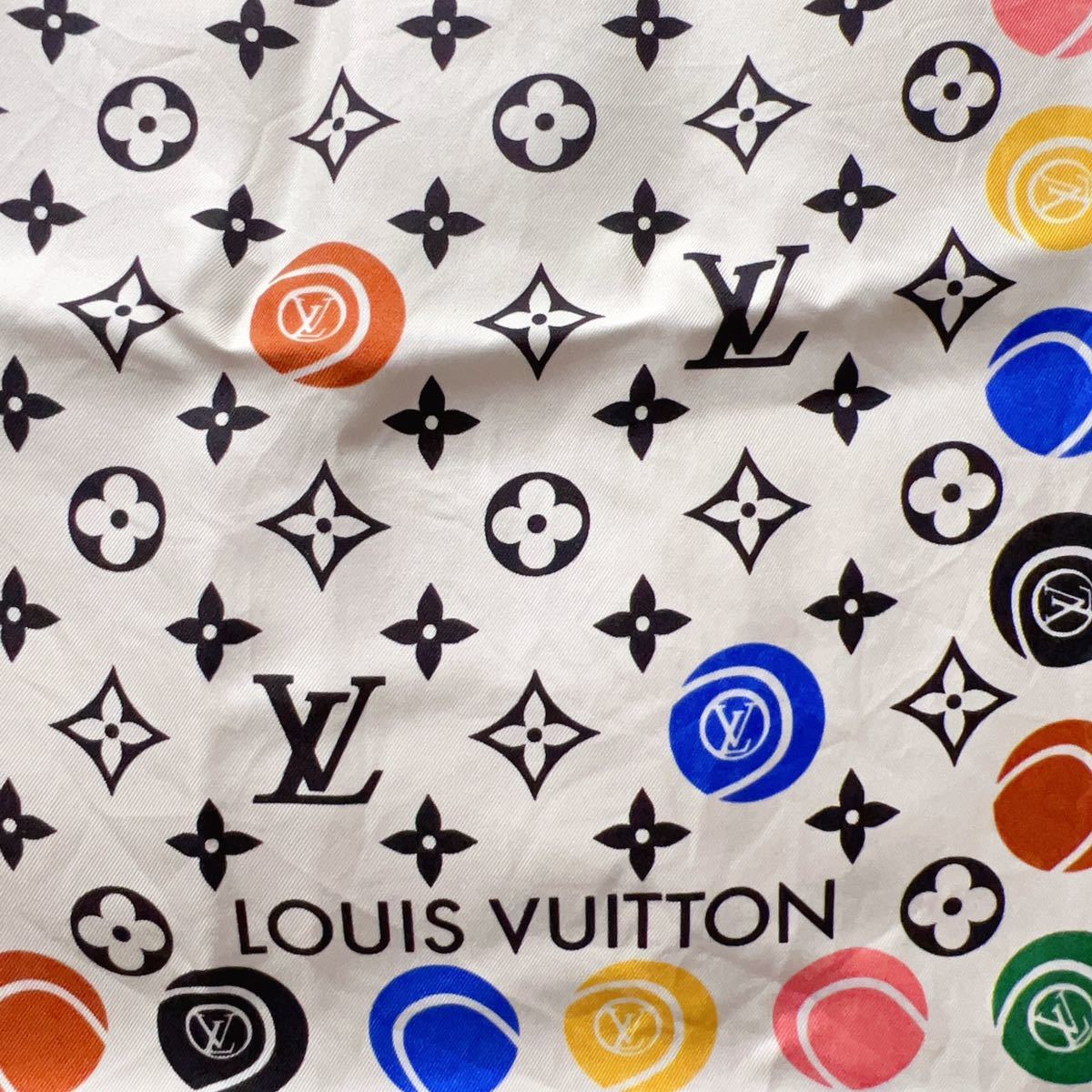 LOUIS VUITTON ルイヴィトンカレ70・LV マッチ スカーフ